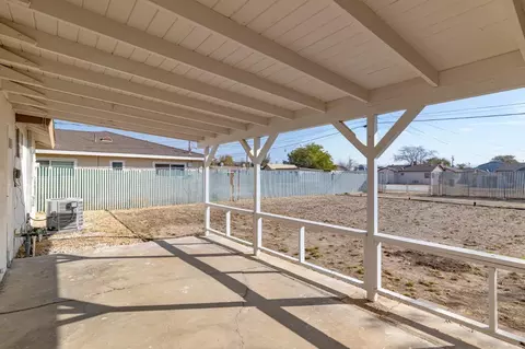 2528 Dixie St, Rosamond, CA 93560 photo 8