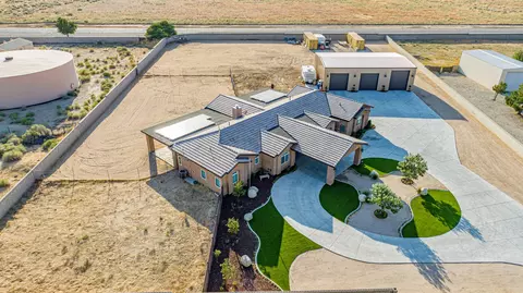 43901 Appaloosa Dr, Lancaster, CA 93536 photo 7