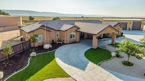 43901 Appaloosa Dr, Lancaster, CA 93536 photo 8