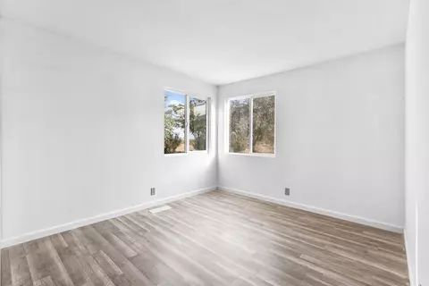 4400 Dobbs Rd, Mojave, CA 93501 photo 2
