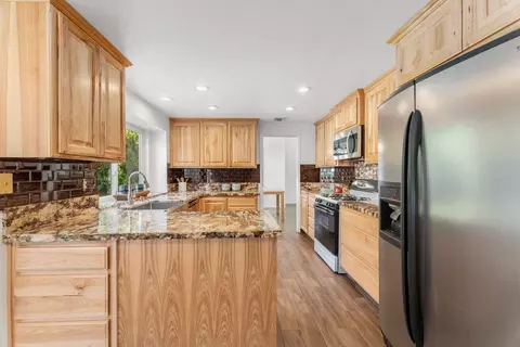 44232 Halcom Ave, Lancaster, CA 93536 photo 8