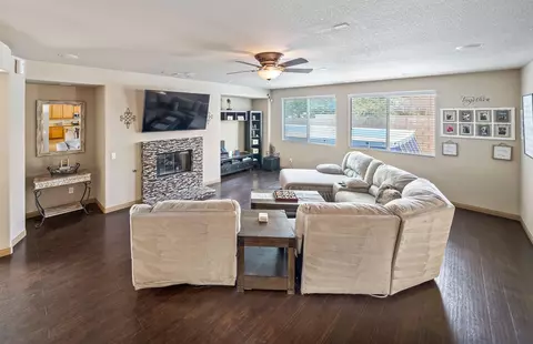 44823 Shad St, Lancaster, CA 93536 photo 7