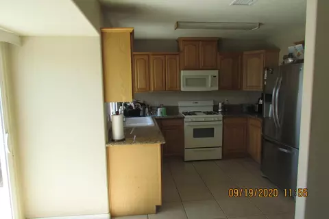 2916 E Avenue Q4, Palmdale, CA 93550 photo 12