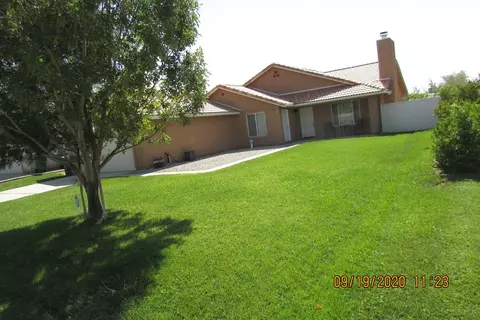2916 E Avenue Q4, Palmdale, CA 93550 photo 2