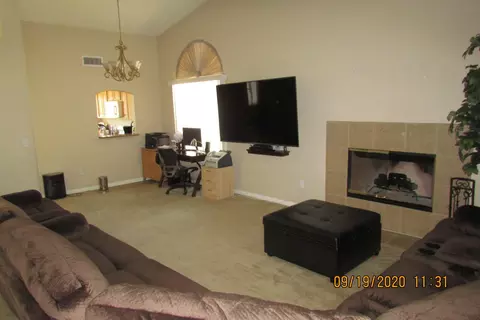 2916 E Avenue Q4, Palmdale, CA 93550 photo 8