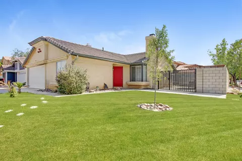 2268 Cimmaron St, Lancaster, CA 93535 photo 2