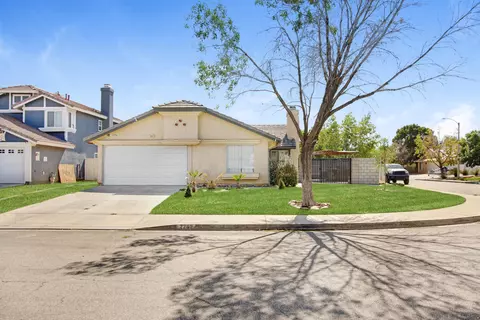2268 Cimmaron St, Lancaster, CA 93535 photo 1