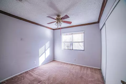 37032 Erick Ct, Palmdale, CA 93550 photo 9