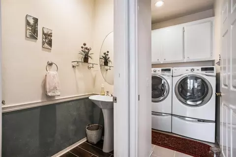 7332 Laura Ln, Reseda, CA 91335 photo 3