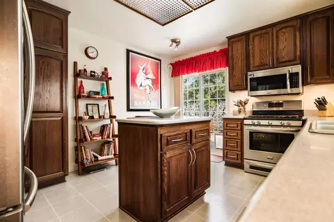 7332 Laura Ln, Reseda, CA 91335 photo 9