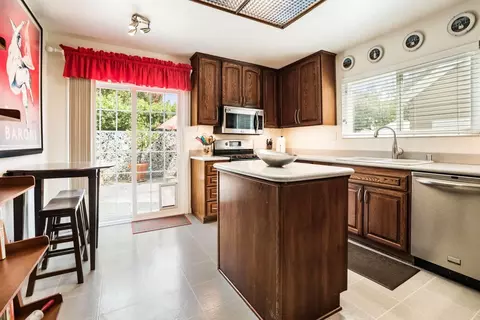 7332 Laura Ln, Reseda, CA 91335 photo 10