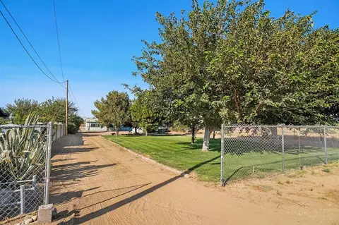5651 W Ave M 2, Lancaster, CA 93536 photo 3
