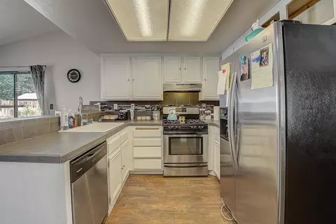 45846 York Pl, Lancaster, CA 93534 photo 9