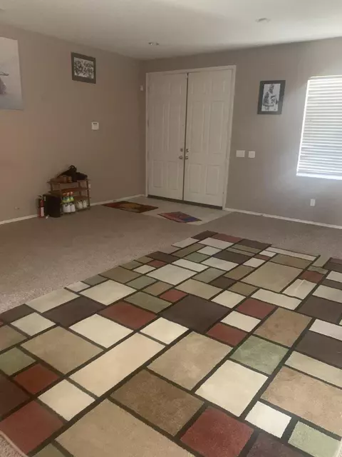 2762 Emerald Ln, Lancaster, CA 93535 photo 3