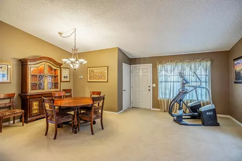 43749 Mona St, Lancaster, CA 93535 photo 9