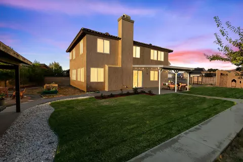 43829 Chaparral Dr, Lancaster, CA 93536 photo 2