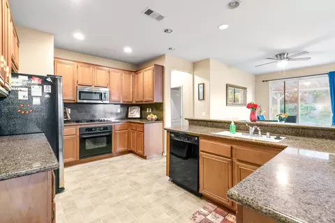 43829 Chaparral Dr, Lancaster, CA 93536 photo 9