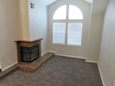 6004 Caleche Rd, Lancaster, CA 93536 photo 4