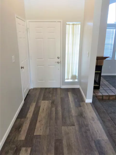 6004 Caleche Rd, Lancaster, CA 93536 photo 3
