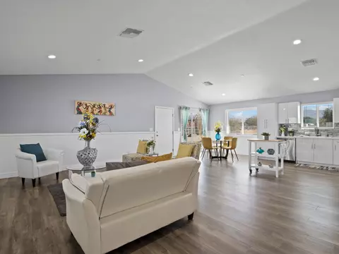 10330 E Avenue S8, Littlerock, CA 93543 photo 3