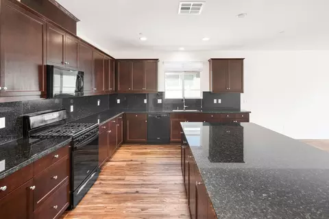 45030 Marbella St, Lancaster, CA 93536 photo 7