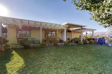 3879 Syracuse Ave, Acton, CA 93510 photo 2