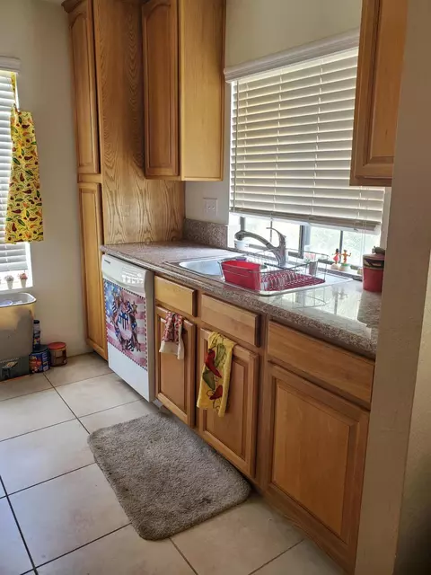 2554 Olive Dr #48, Palmdale, CA 93550 photo 4