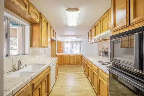 21600 Sunnybrook Dr, Tehachapi, CA 93561 photo 7