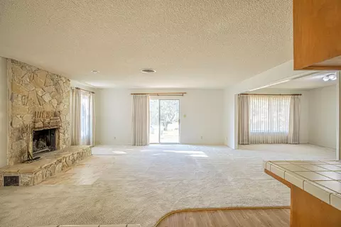 21600 Sunnybrook Dr, Tehachapi, CA 93561 photo 10