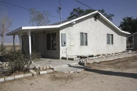 42104 E 6th St, Lancaster, CA 93535 photo 1