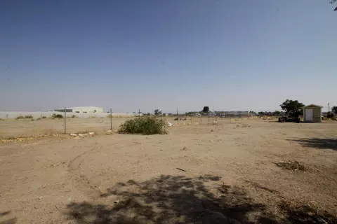 42104 E 6th St, Lancaster, CA 93535 photo 9