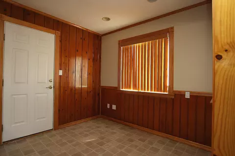 42104 E 6th St, Lancaster, CA 93535 photo 4