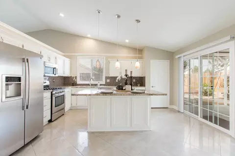 6159 Treehaven Ct, Lancaster, CA 93536 photo 12