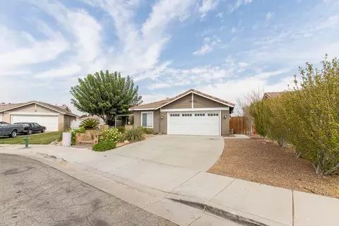 6159 Treehaven Ct, Lancaster, CA 93536 photo 4