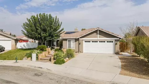 6159 Treehaven Ct, Lancaster, CA 93536 photo 3