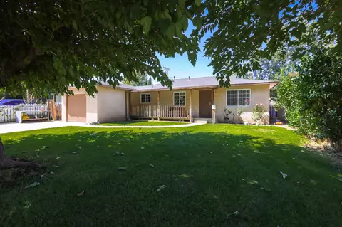 521 Carroll Way, Tehachapi, CA 93561 photo 2