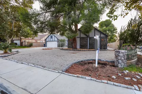 43553 W 37th St, Lancaster, CA 93536 photo 2