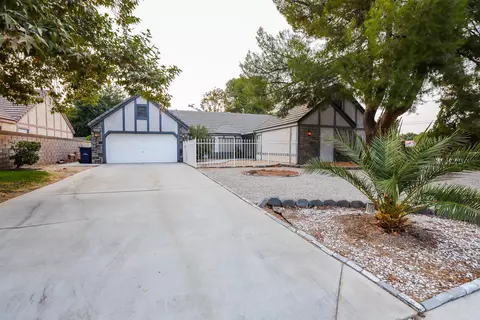43553 W 37th St, Lancaster, CA 93536 photo 1