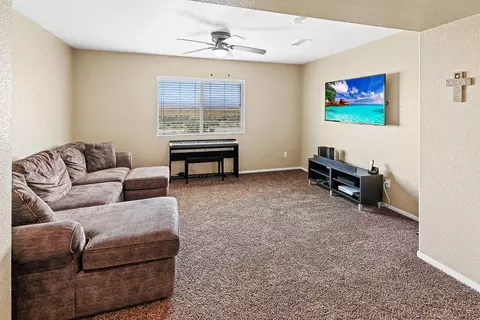 43933 Freer Way, Lancaster, CA 93536 photo 11