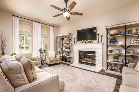 43314 Cornell Ct, Lancaster, CA 93536 photo 4