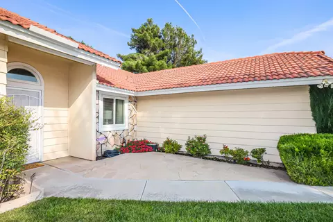 43314 Cornell Ct, Lancaster, CA 93536 photo 3