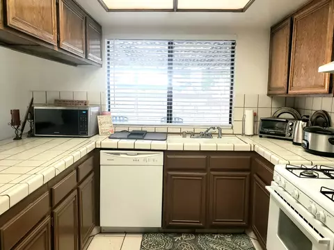 45002 E 8th St, Lancaster, CA 93535 photo 7