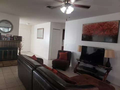 45002 E 8th St, Lancaster, CA 93535 photo 8