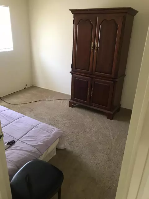 621 Ovington St E, Lancaster, CA 93535 photo 9