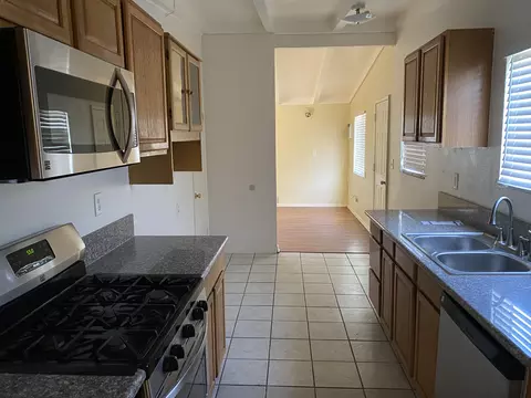 44108 E 3rd St, Lancaster, CA 93535 photo 2