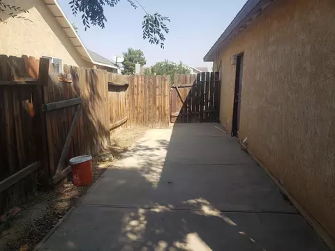 708 Trixis Ave, Lancaster, CA 93534 photo 35