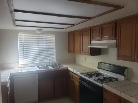 708 Trixis Ave, Lancaster, CA 93534 photo 6