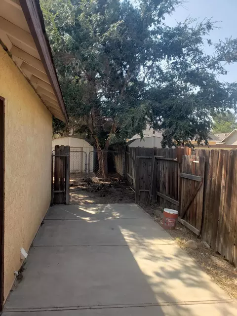 708 Trixis Ave, Lancaster, CA 93534 photo 36
