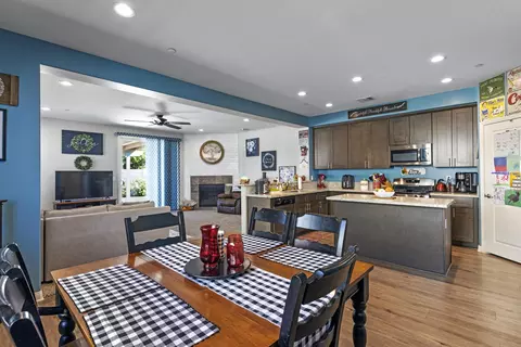 1323 Clasico Dr, Tehachapi, CA 93561 photo 12