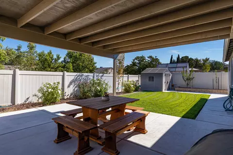 1323 Clasico Dr, Tehachapi, CA 93561 photo 31